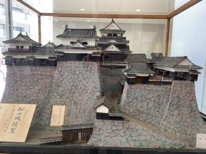 松山城の模型