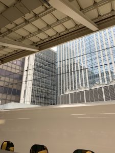 東京駅新幹線ホームから八重洲側の風景